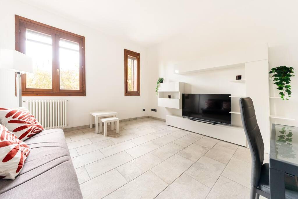 Appartamento Unico A Bologna Con 3 Camere E Parcheggio Gratuito Luaran gambar